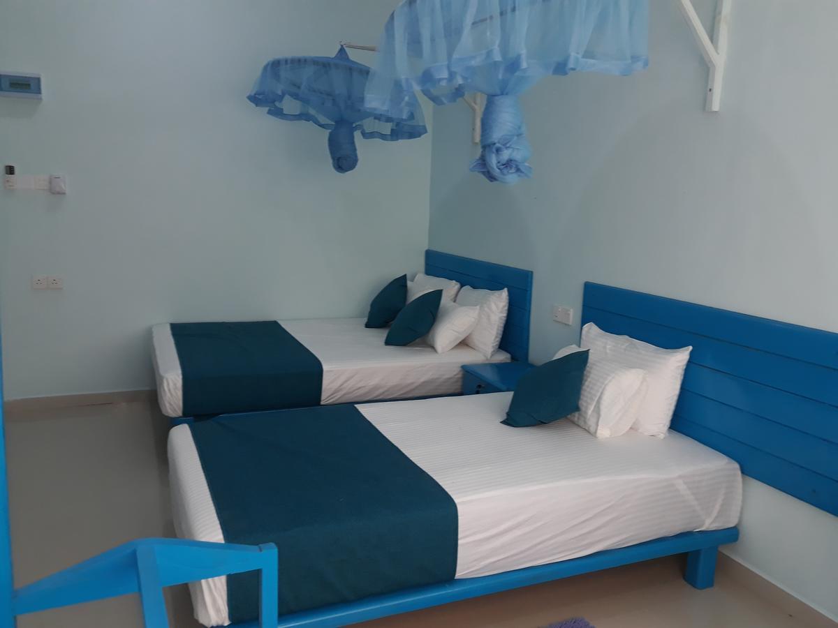 Bevary City Hotel 阿努拉德普勒 外观 照片